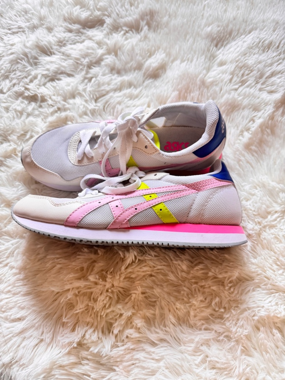 ASICS Tiger Runner